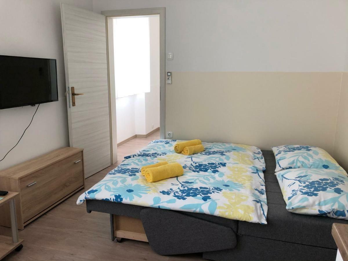 Apartments & Rooms Nardin Ізола Екстер'єр фото